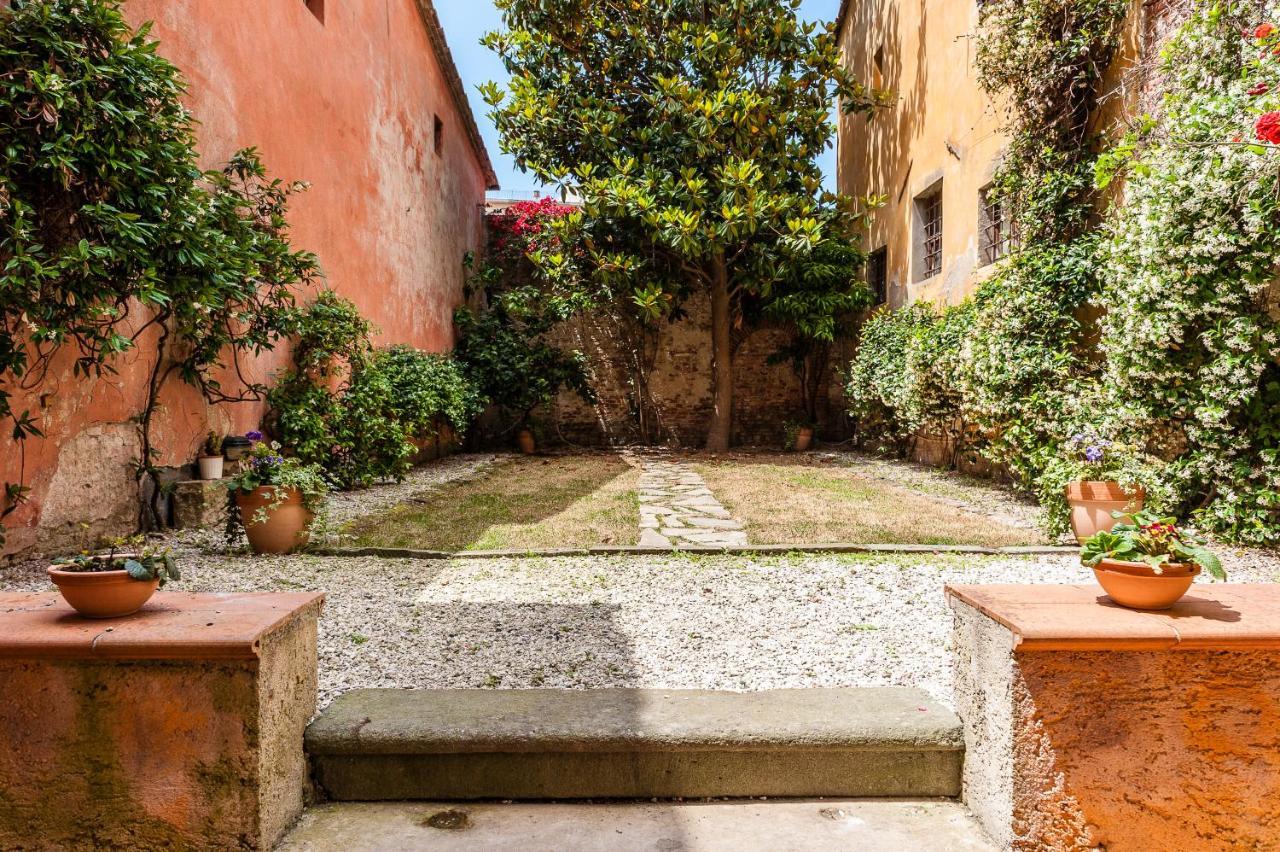 Hostly - Garden House Near The Tower - Historical House With Private Garden Appartement Pisa Buitenkant foto