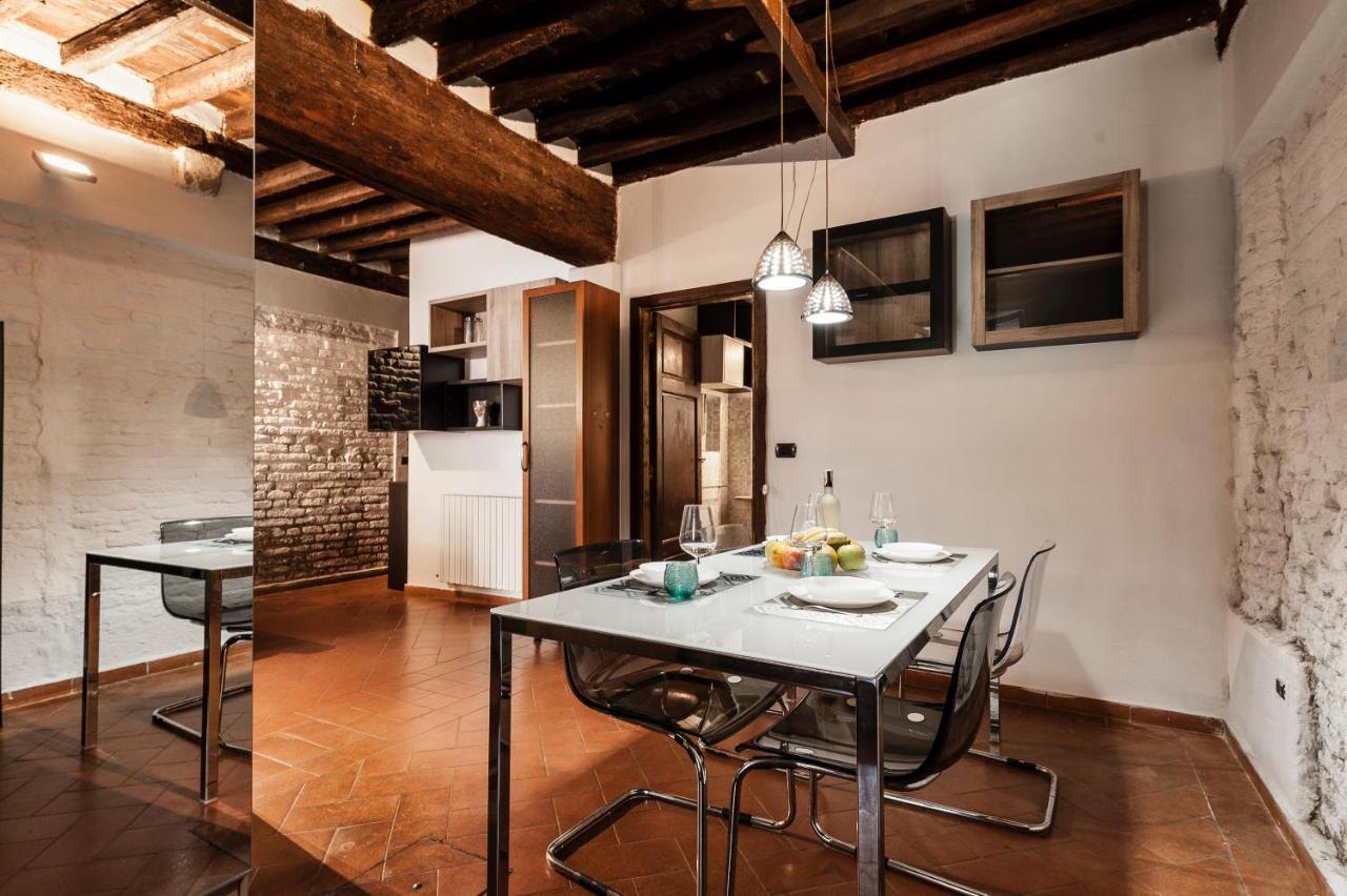 Hostly - Garden House Near The Tower - Historical House With Private Garden Appartement Pisa Buitenkant foto