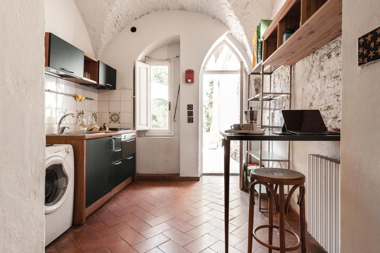 Hostly - Garden House Near The Tower - Historical House With Private Garden Appartement Pisa Buitenkant foto