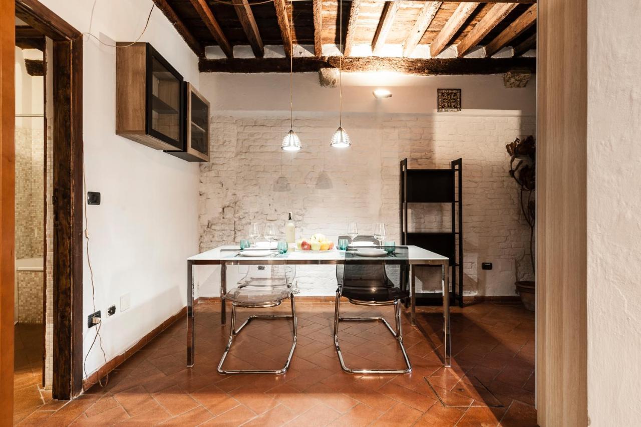 Hostly - Garden House Near The Tower - Historical House With Private Garden Appartement Pisa Buitenkant foto